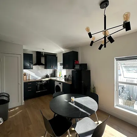 Modern Centre Apartamento *